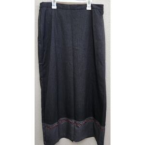 Sun River Clothing Co Gray Charcoal Embroidered Pencil Skirt Large Lightweight